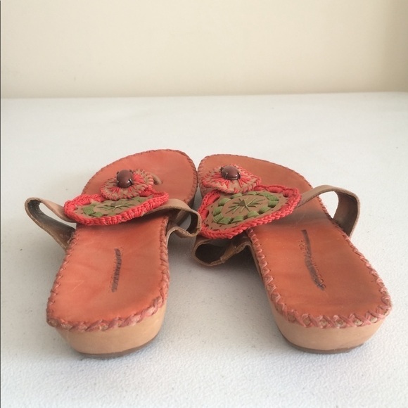 BCBGMaxAzria Orange Crochet Embellished Short Wedge Thong Sandals 🔴 - Picture 2 of 3